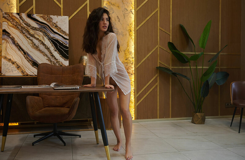 Юлия, 27 лет, 0 размер груди